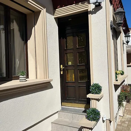 Apartment Flat *